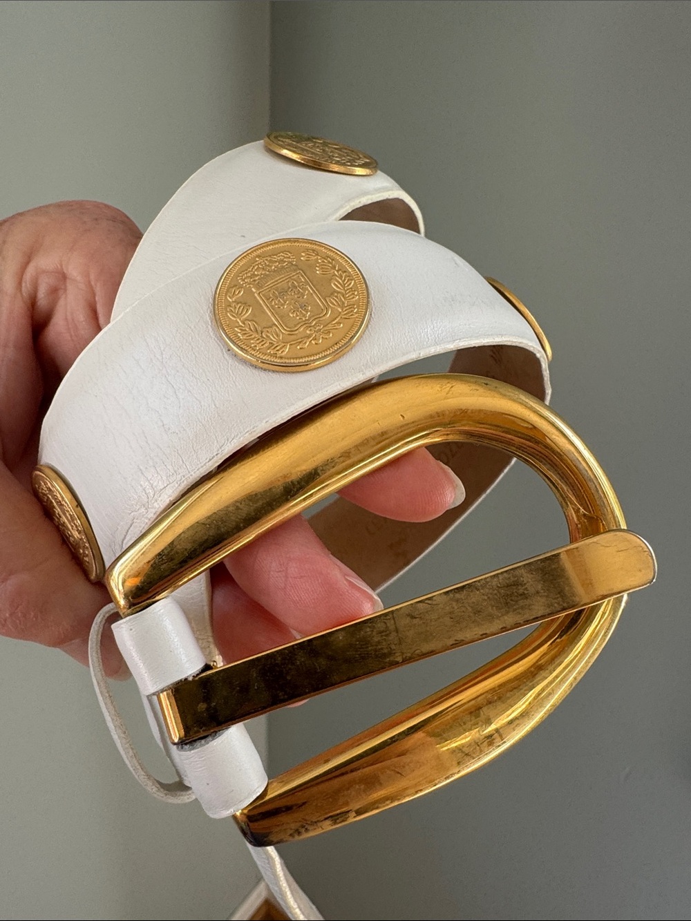 Emily Daniell white leather gold toned coin vintage belt 29-34 waist